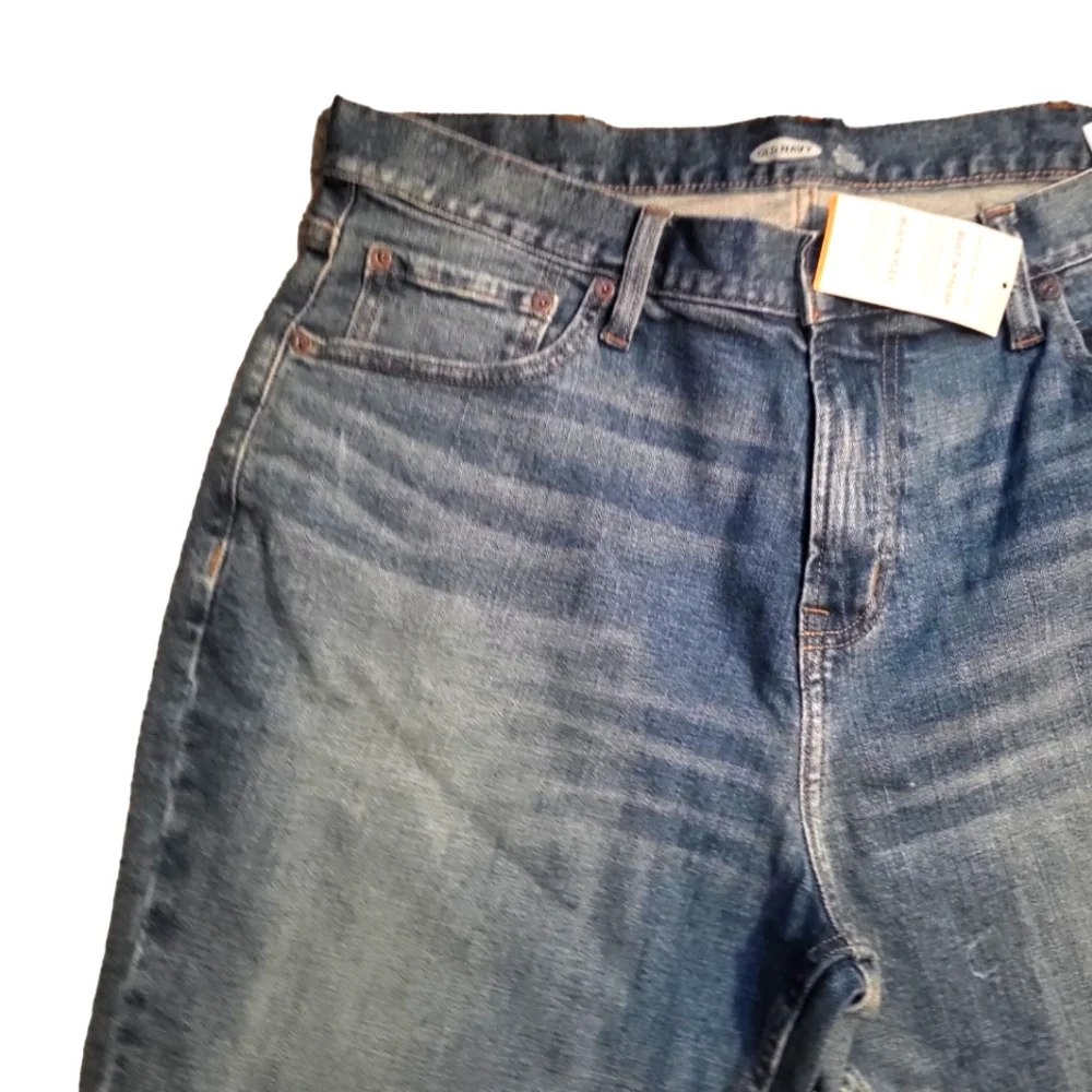 Old  Navy Distressed Athletic Slim Straight Jeans Size 38W/30L NWT - Picture 4 of 7